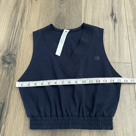 Lululemon Sleeveless Cropped Tennis Tank Size 2 Navy Blue V Neck EUC - Picture 6 of 8